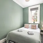 Apartment Flat-2bed-free Parking-by Fabaccommodation Bristol