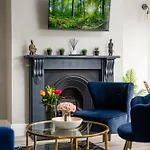 Flat-2bed-free Parking-by Fabaccommodation
