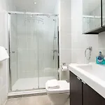 Apartment Flat-2bed-free Parking-by Fabaccommodation