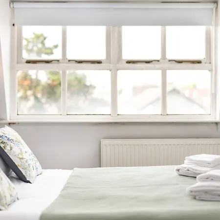 Flat-2bed-free Parking-by Fabaccommodation Bristol