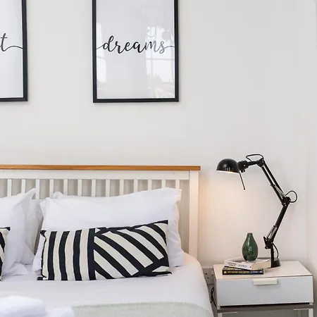 Flat-2bed-free Parking-by Fabaccommodation Bristol