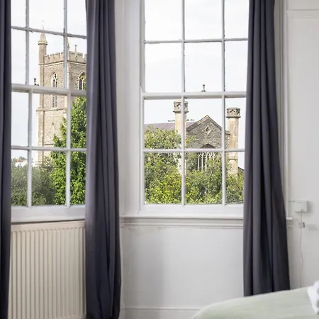 Flat-2bed-free Parking-by Fabaccommodation Apartmán *