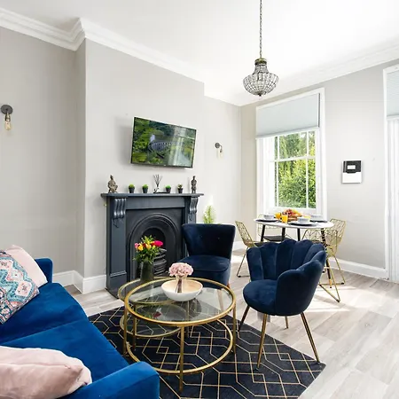 Flat-2bed-free Parking-by Fabaccommodation *