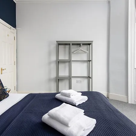 Flat-2bed-free Parking-by Fabaccommodation Бристоль