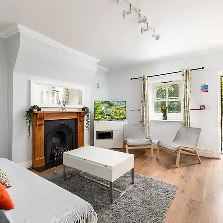 Flat-2bed-free Parking-by Fabaccommodation Bristol