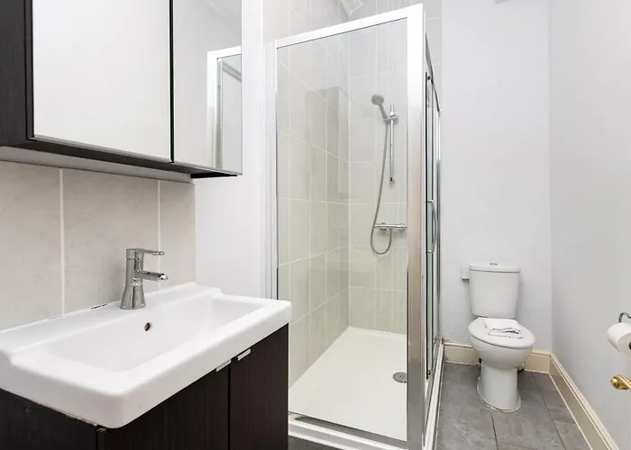 Flat-2bed-free Parking-by Fabaccommodation * Μπρίστολ