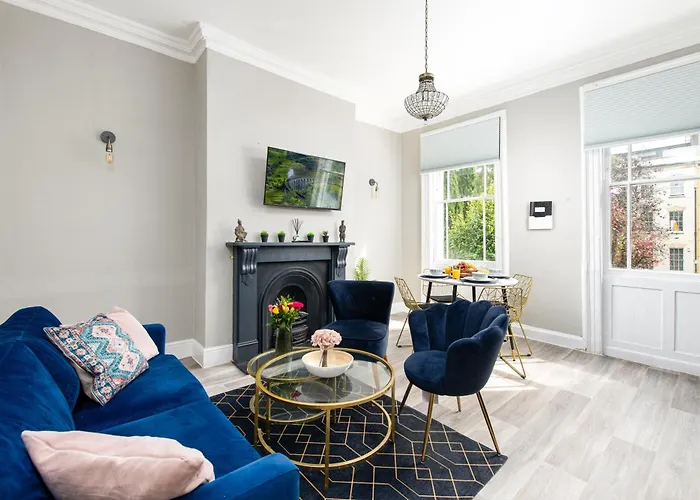 Flat-2bed-free Parking-by Fabaccommodation *