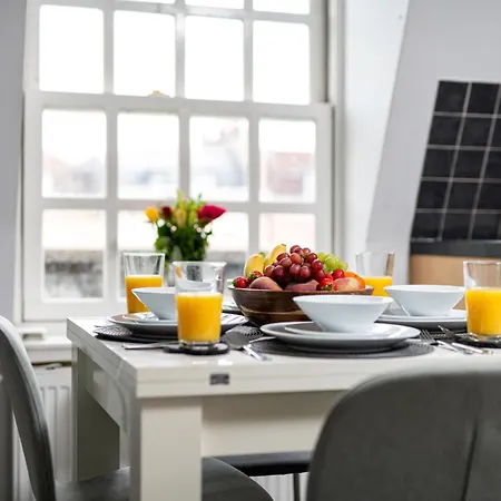 Flat-2bed-free Parking-by Fabaccommodation