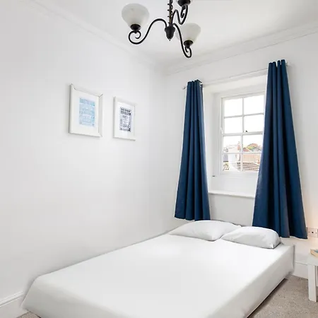 Flat-2bed-free Parking-by Fabaccommodation *
