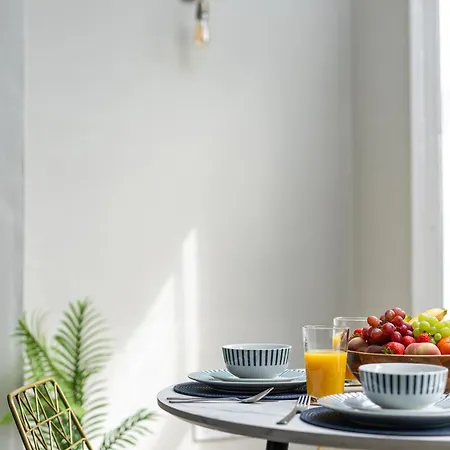 Flat-2bed-free Parking-by Fabaccommodation *