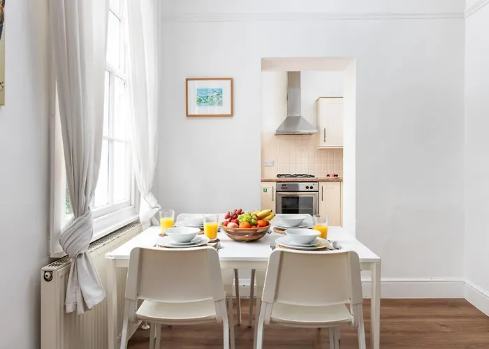Flat-2bed-free Parking-by Fabaccommodation Apartman Bristol