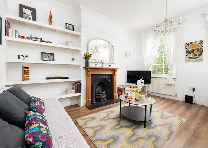 Flat-2bed-free Parking-by Fabaccommodation Lägenhet