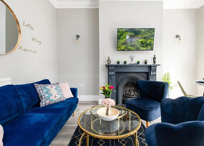 Flat-2bed-free Parking-by Fabaccommodation Apartman *