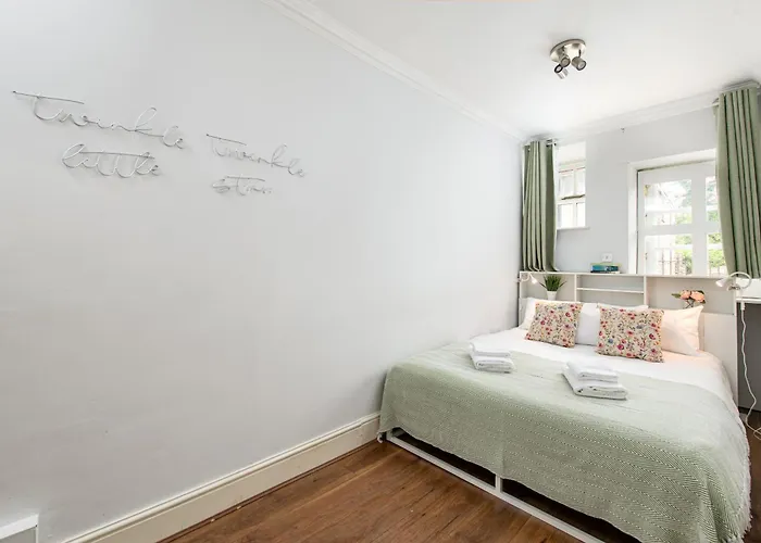 Flat-2bed-free Parking-by Fabaccommodation Lägenhet Bristol