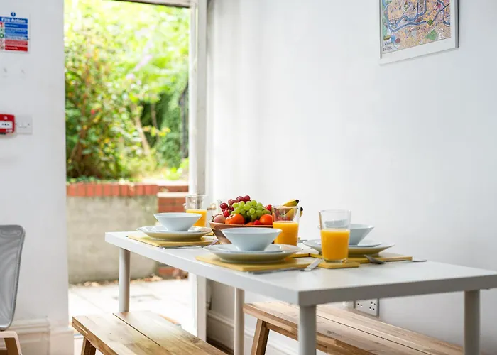 Apartman Flat-2bed-free Parking-by Fabaccommodation Bristol